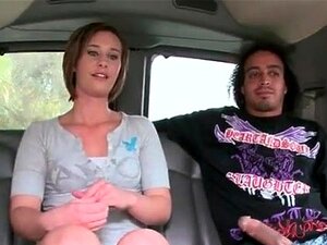 Söt Amatör Blir Snuskig I Bussen Ger BJ