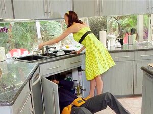 Classy Cougar Milf Spitroasted By Black Dick