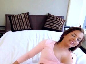 Una Linda Recibe Una Corrida En El Coño