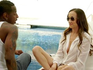 Verveelde Vriendin Victoria Rae Black Neukt Een BBC. Ontmoet Victoria, Een Verbluffende Trofee Vriendin Met Modelachtige Kenmerken, Lange Benen En Grote Natuurlijke Tieten. Ze Heeft Een Zeer Bevoorrecht Leven Maar Voelt Zich Op De Een Of Andere Manier Alt