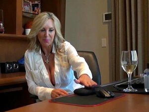 WIFEYSWORLD - Stepmother I'd Like To Fuck Doctor Gives Oral-Job Exam