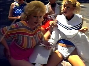 Petite Mamie Anale #1