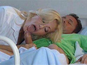 Супер врућа МИЛФ Виторија Риси 5