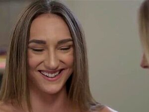 Stiefzus Zegt:  Soms Kijk Ik Hoe Mijn Stiefbroer Zich Aftrekt 