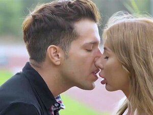 PRIVÉ Com - Busty Strakke Marilyn Crystal Vult Haar Warme Mond En Natte Kut!