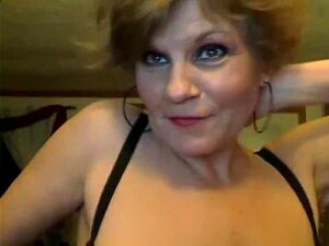 Amateur Onvolwassen Russische Slet Betaalt Schulden Af, Schattige Onvolwassene Zuigt En Neukt Twee Staven Alsof Haar Leven Ervan Afhangt. Die Babe Moet Op De Een Of Andere Manier Haar Grote Schuld Terugbetalen