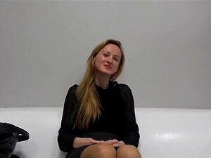 Чешка плејбојка, Кристина је одлучна да постане порно звезда, јер јебање за кеш звучи као задовољство