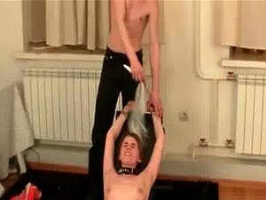 Kinky Söpöläinen Törmäsi Syvälle Hänen Reikiä