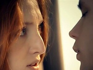 Top Schattige Babe Geniet Van Delicate Erotica