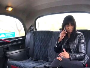 Glückliche Sexy Lady Tera Joy Nimmt Eine Kostenlose Fahrt Und Fickt Den Schwanz. Glückliche Sexy Lady TerA Joy Nimmt Eine Kostenlose Fahrt UND Fickt Den Fahrer