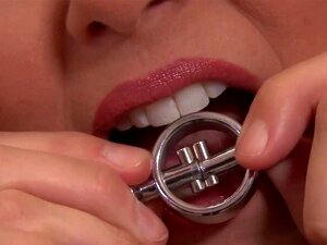 Kinky Milf Julia Ann Plays With Nipple Clamps!