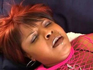 Miss Suckable - The Big Clit Queen I Door Snahbrandy