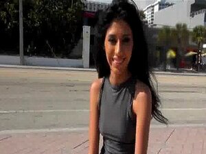 Niesamowity Latynoski Film