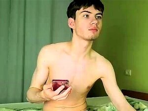 Chubby Gay Public - Porno @ RueNu.com