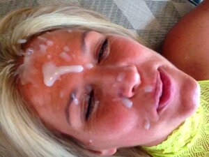 Ella Ama El Semen De Su Padrastro