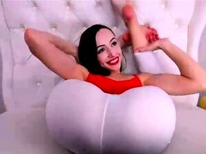 Bendy Girls Are The Best, Right?