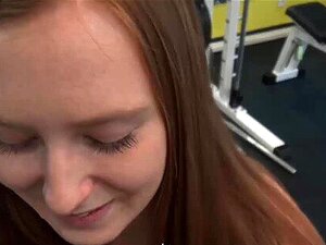 HUNT4K. Mukava Lävistetty Cocktail Babe Valmis Vittu Käteisellä