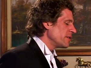 Frisch Verheiratete Braut Wird Dominiert Von Einem Dreckigen DP-Fick