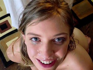 Gatinha Peituda E Safada Transa Com O Massagista. A Safada Morena Giselle Palmer Com Um Belo Par De Peitões Deixa O Massagista Da Mamãe Praticar Nela E Depois Fica Excitada Durante A Massagem Nos Peitos Oleados E Fode O Massagista Até Gozar Na Cara