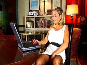 Porno Sprawia, że Sok Z Cipki Mamy Spływa