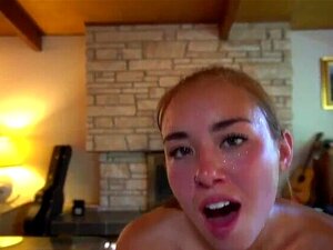 BrandiBraids Tropft Vor Schweiß Und Nimmt Schwanz