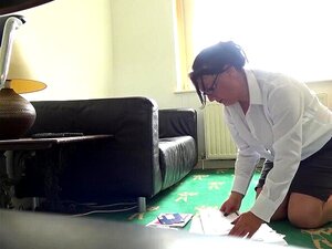 Η ώριμη με μεγάλα βυζιά Sabrina Jade απολαμβάνει να τη γαμάνε άγρια