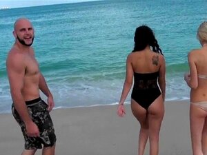 Babe Chegar Mais Perto Para Acariciar. Babe Precisa Sentir Que Um Pau Resistente Em Pornografia De Festa Quente