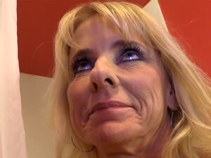 Cammille Shares Een Zwart Lul Met Haar Stiefdochter