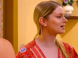 Masaža Uljem S Dvije Seksi Cure