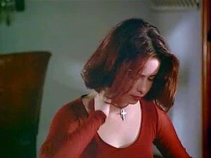 Holly Marie Combs In De Film A Reason To Believe
