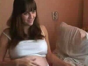 EAST-LADY Bettelt Mädchen Vor Der Webcam An
