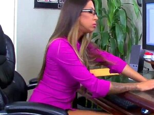 Babe Head #121 The Daydreaming Secretary. Babe Head #121 The Daydreaming Secretary