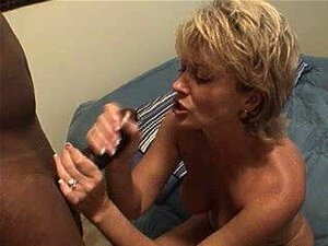 Un Couple Invite Un Nouvel étalon