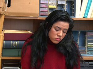Upplev Ett Vilt Kontorsäventyr! Se Monica Sage överlåta Sig åt Den Dominanta LP-officers Begär. Från En Våt Avsugning Till Hård, Djup Sex – Denna Video Kommer Lämna Dig Andlös. Missa Inte Klimaxet!