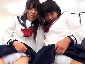 Amatörtjejer Som Delar En Smaklig Kuk