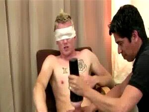 Twink Quente. Você Pode Assistir Que Ele Adora A Ideia E Começa A Gostar