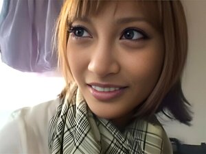 Kirara Asuka Asiatiska Docka är Sexig Och Redo För Kul