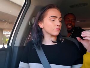 EBONY AMBUSH - Gepiercete Tieten Kleine Schatje Gisele Geniet Van Een BBC Tot Deze Babe Warme Sperma Druipt