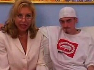 Секси зрела курва