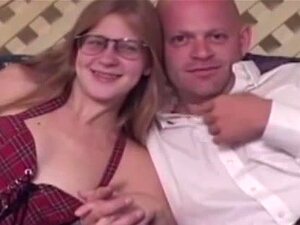 Retro Spex Amateur Muschi Durchgefickt, Retro Spex Amateur Muschi Durchgefickt Doggystyle Nach Dem Fingern