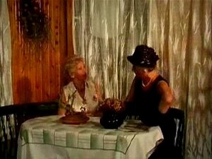 Тројка са баком Нормом