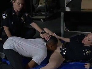 Chuda Blond Milfka W Czerwonych Pończochach Na Głowę We