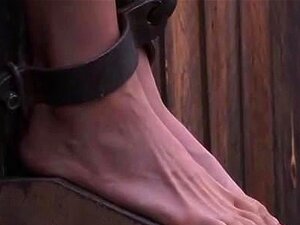 脚*