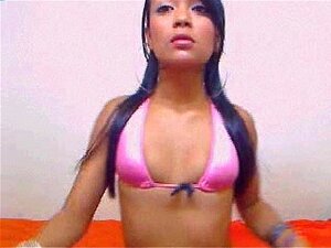 Gorąca Camgirl Z Seksownymi Małymi Cyckami -