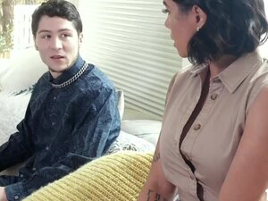 Конор жури кући и зарања право у MILF Данину пичку