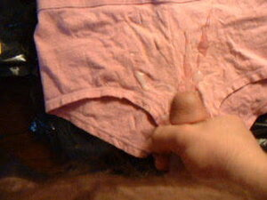 Ketahuan Onani Pake Celana Dalam Ibu video porno & seks dalam kualitas  tinggi di RumahPorno.com