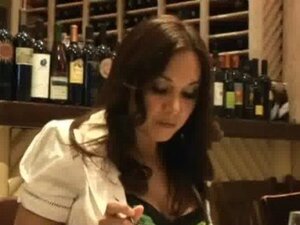 Cewek liar seksi dibayar untuk ngentot 16